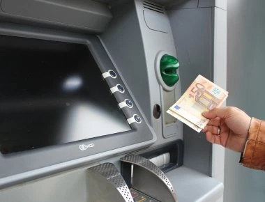 Έρχεται νέα χαλάρωση στα capital controls - Μεγάλη «ανάσα» για τις εμπορικές επιχειρήσεις και αύξηση ορίου αναλήψεων